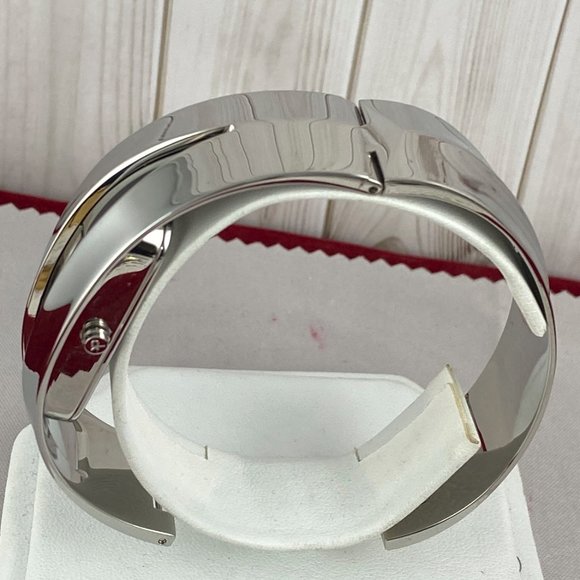 Calvin Klein Fabulous Swiss Workmanship Sculptured Bangle Bracelet Swiss Watch - Picture 3 of 11